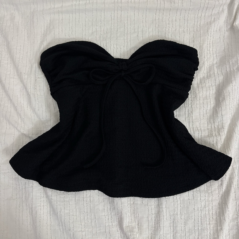 Elegant Black Strapless Blouse